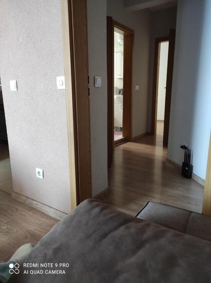 Xxl Apartments Dobra Voda Buitenkant foto